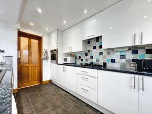 Kitchen- click for photo gallery